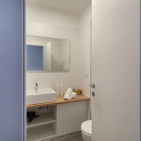 Chic & Modern Lofts By Wonderful Italy * ג'נובה