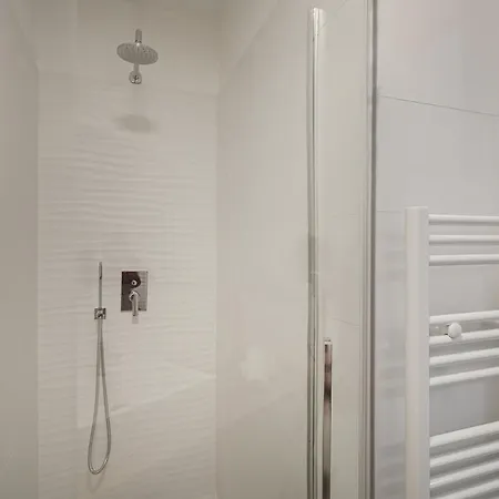 Chic & Modern Lofts By Wonderful Italy * ג'נובה